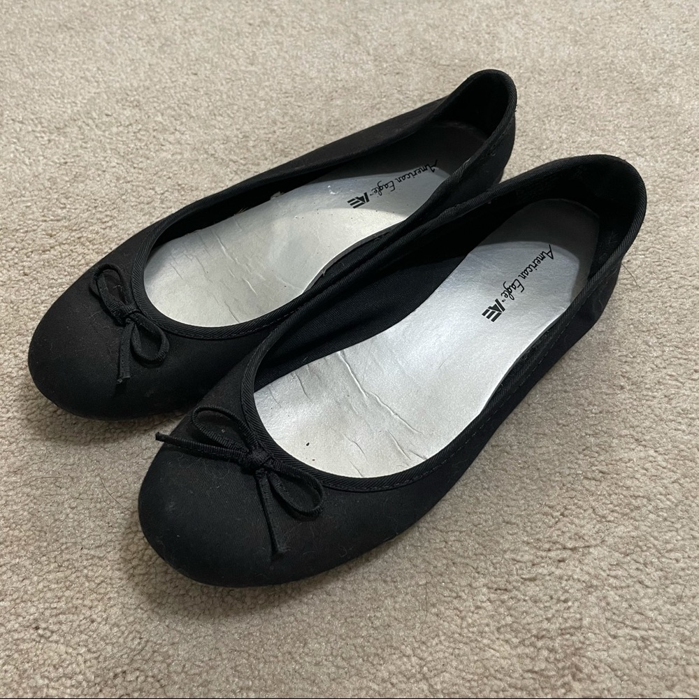 American Eagle Black Flats With Bow